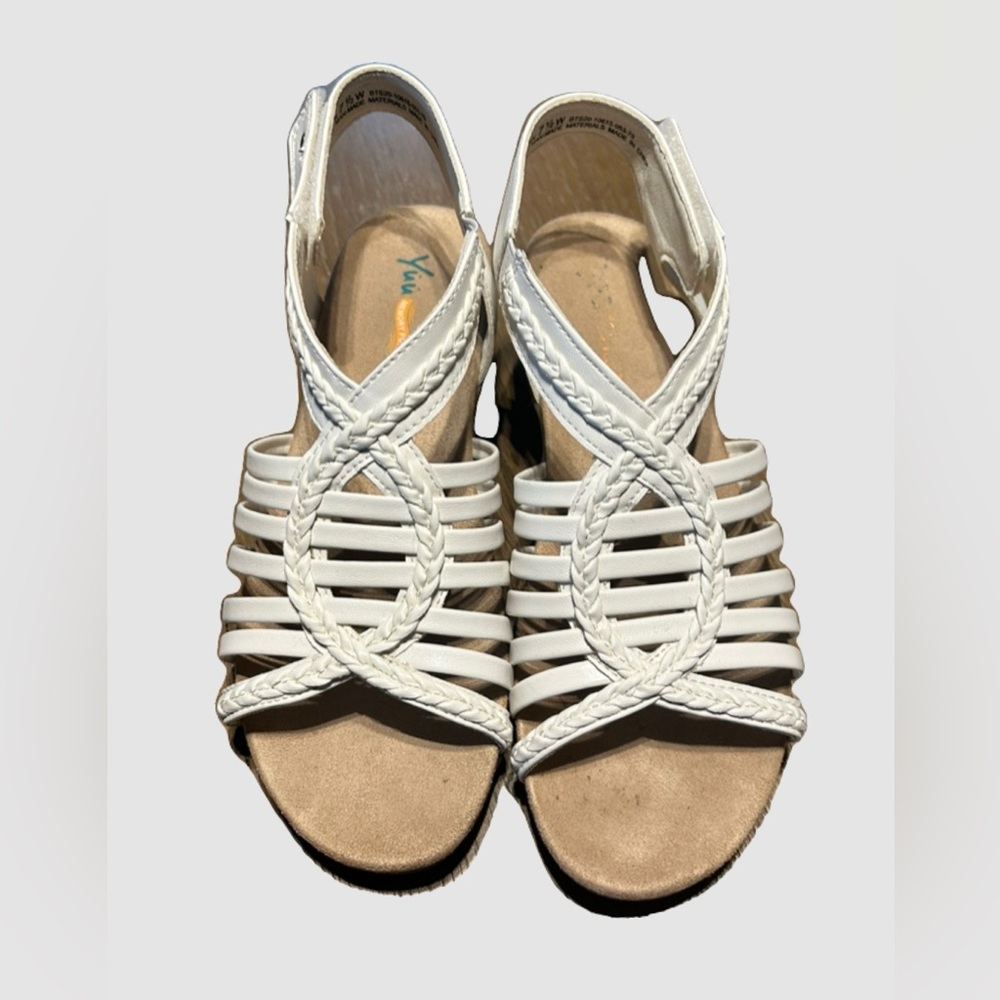 Yuu wedge sandals w/Velcro straps & memory foam make these shoes comfy & stylish